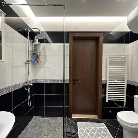 Sam's 1 - Tirana